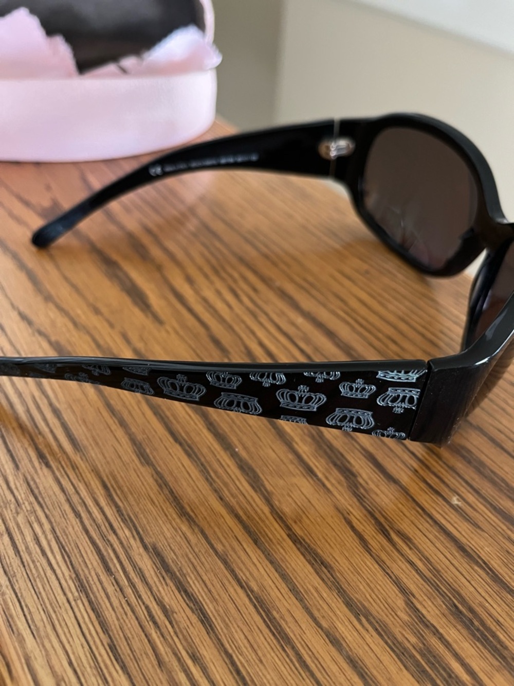 Women’s Black Oversized Sunglasses - Picture 7 of 8